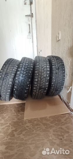 Viatti Brina Nordico V-522 17.5/70 R13 82T