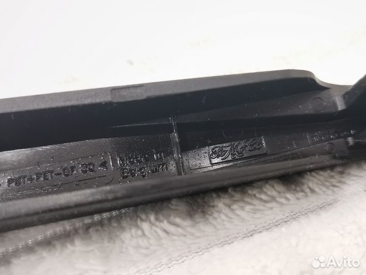 Рычаг заднего стеклоочистителя