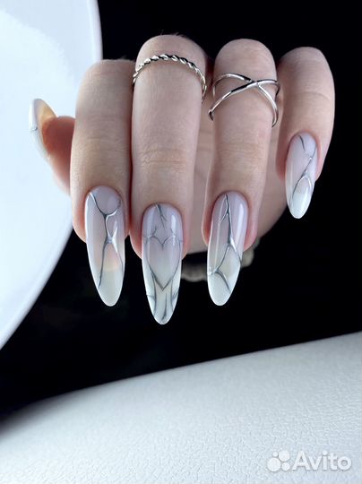 Маникюр, креативный маникюр, наращивание