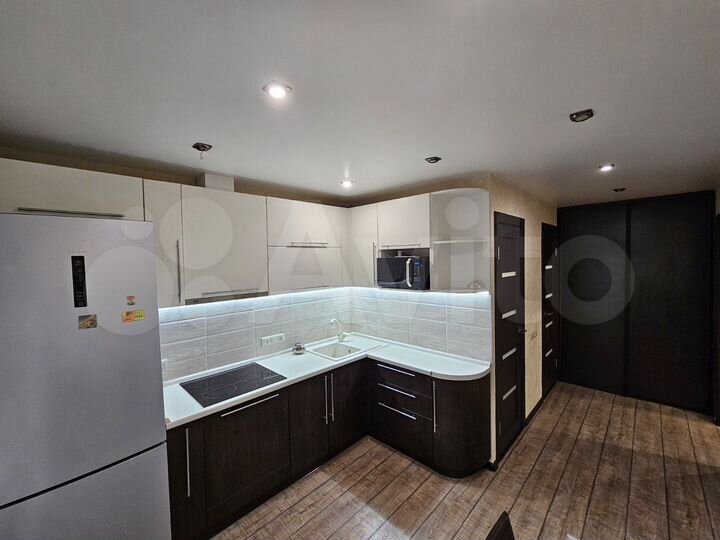 2-к. квартира, 55 м², 3/9 эт.