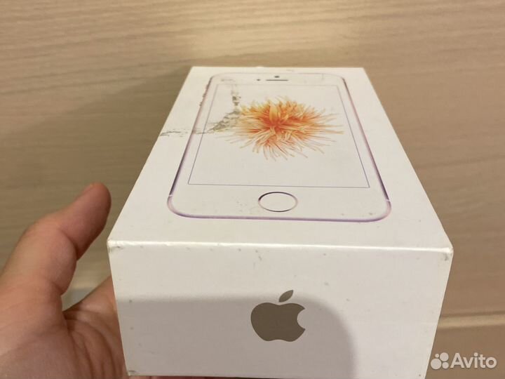 iPhone se коробка