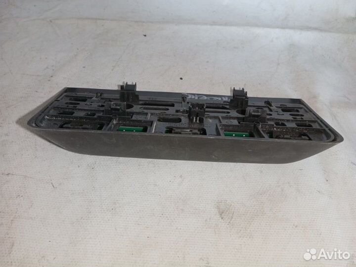 Стоп-сигнал задний Renault Fluence