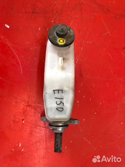 Главный тормозной цилиндр Toyota Corolla E150