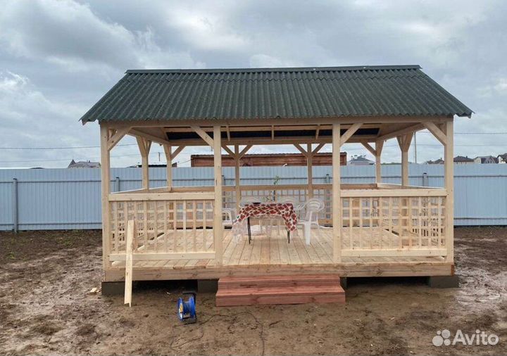 Беседка из дерева
