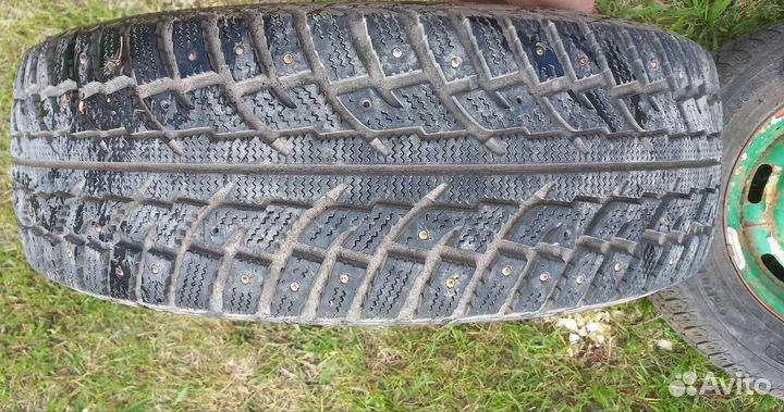 Kumho I'Zen RV Stud KC16 225/70 R16