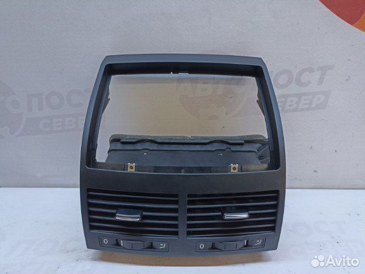 Дефлектор воздушный Volkswagen Touareg 7L AXQ 2006