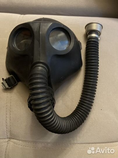 Лот противогазов