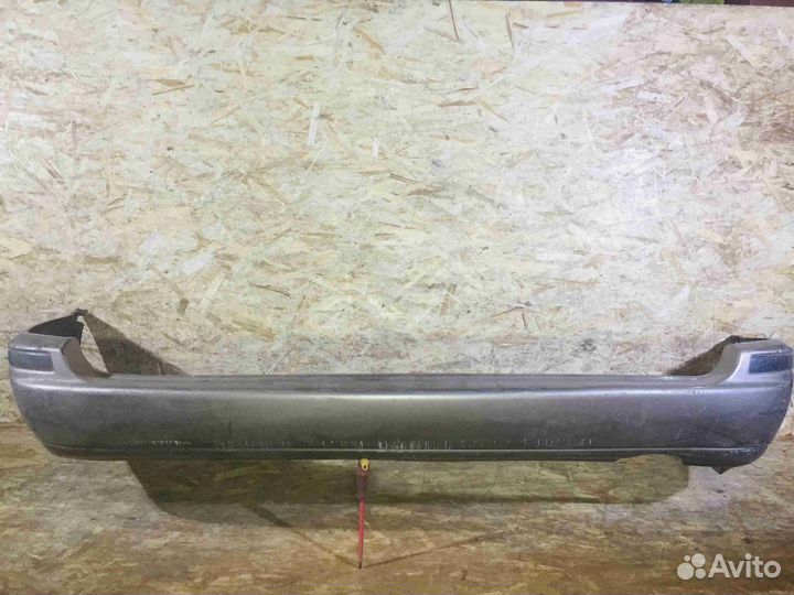 Бампер задний Nissan Avenir W10 Золотоцарапины