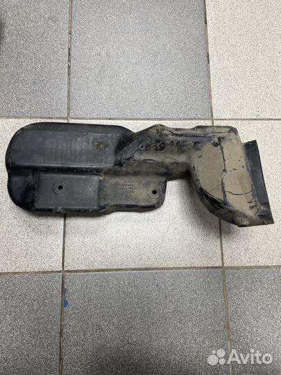 Воздухозаборник наружный VW Passat B3 357805961