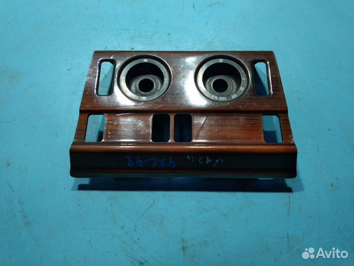 Накладка блока отопителя для Mercedes-Benz W124