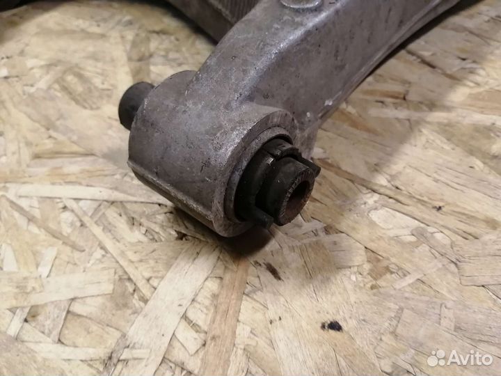 Рычаг нижний поперечный Volvo XC90