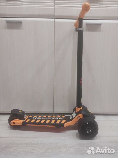 Самокат детский трехколесный