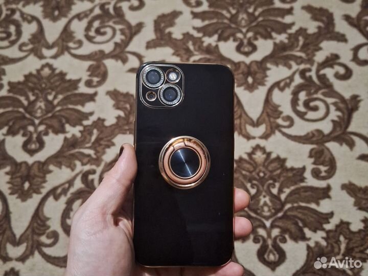 Телефон iPhone 13