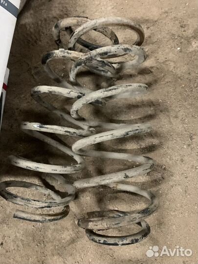 Пружины задние Lanos