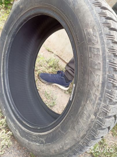 Bridgestone Blizzak Spike-01 185/60 R15