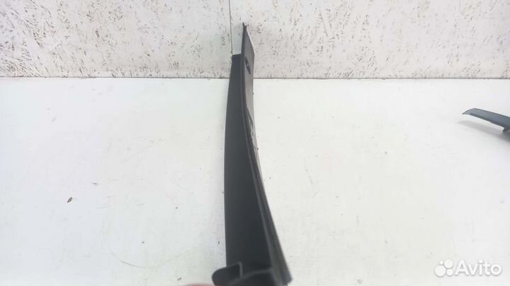 Жабо дворников левое Volkswagen Tiguan 2