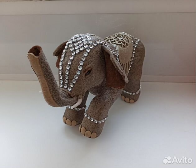 Статуэтка слон