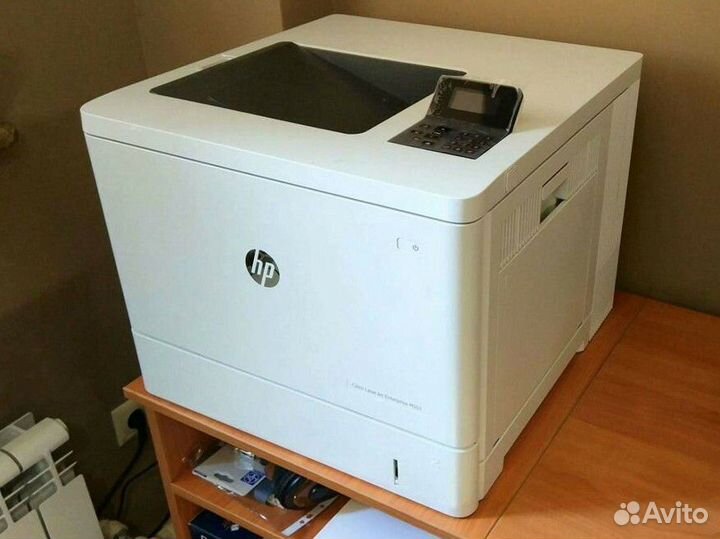 Цветной принтер А4 HP LJ M553n