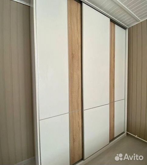 Белый шкаф