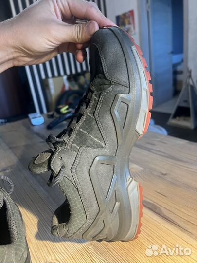 Трекинговые ботинки Lowa