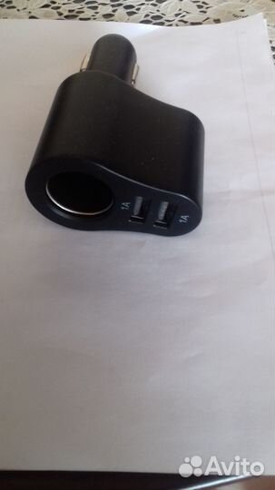 Автомобильное зарядное устройство