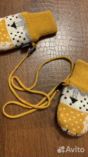 Шапка и варежки Reima(детские)