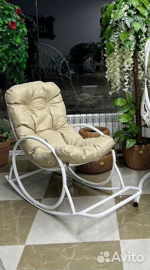 Кресло качалка. Есть доставка в любую точку