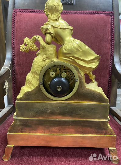 Часы консольные. 19 век. Бронза. Франция