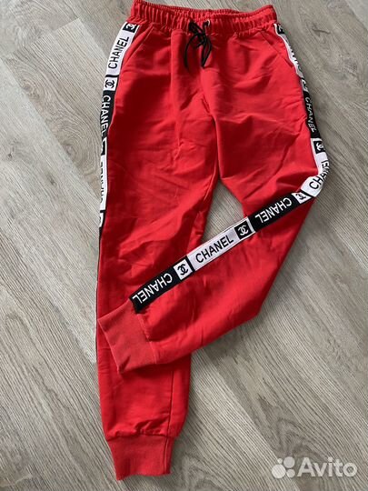 Спортивный костюм женский