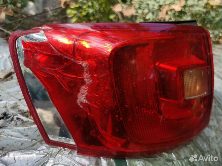 Фонарь задний левый volkswagen jetta 6