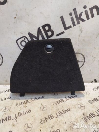 Крышка обшивка багажника правая Mercedes Gl X164