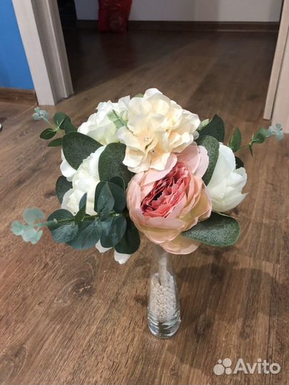 Аренда свадебной арки и свадебный стол