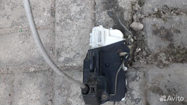 Peugeot 307 замок двери передний левый