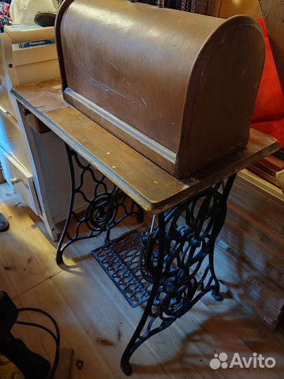 Швейная машинка зингер