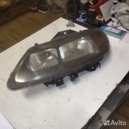 Фара левая Renault Laguna