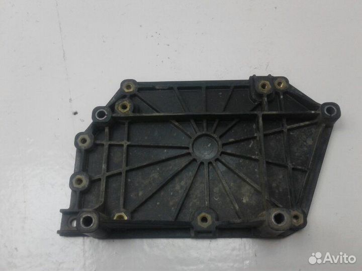 Кронштейн Opel Astra H Z16XER 2007