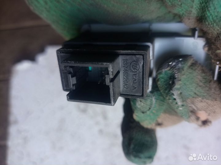 Кнопка стеклоподъемника Lifan X60