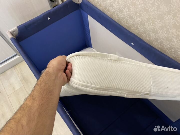 Манеж с матрасом + постельное белье