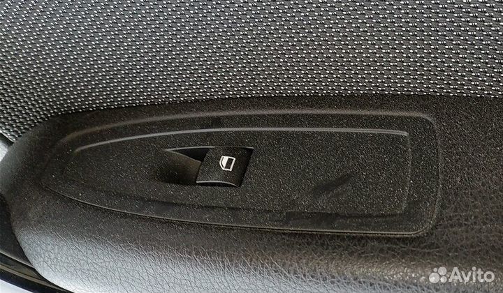 Кнопка стеклоподъемника BMW 1-Series