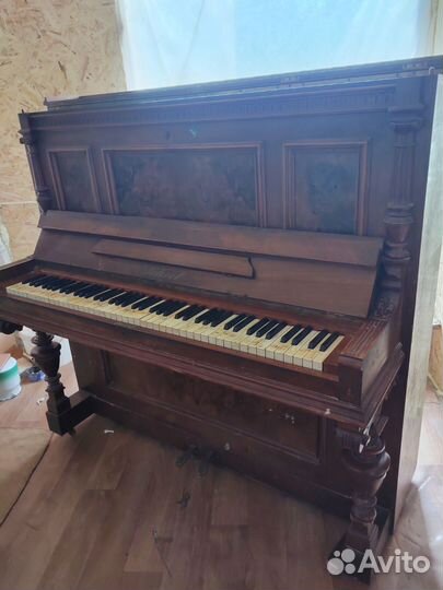 Пианино в рабочем состоянии, антиквариат