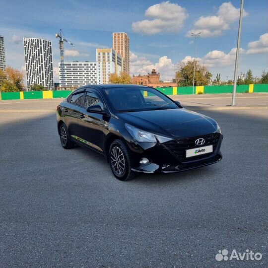 Hyundai Solaris 1.6 AT, 2022, 8 600 км