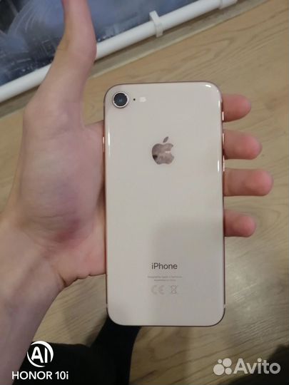 iPhone 8, 64 ГБ