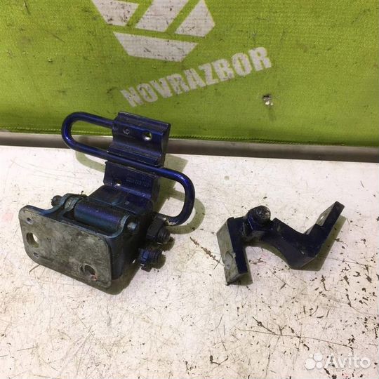 Петля двери Фольксваген Пассат Б5+