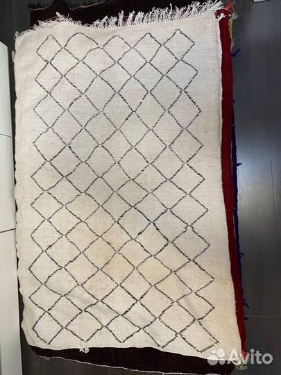 Ковер из шерсти