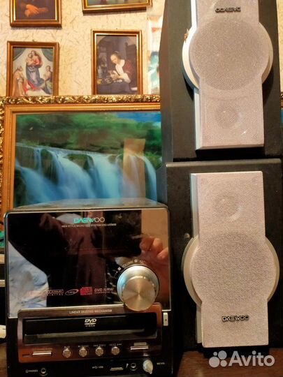 Продам музык. центр с доставкой беспл
