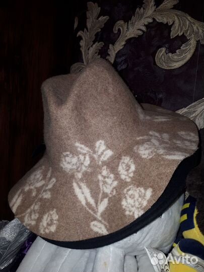 Шерстяная (фетровая) шляпа с мягкими полями