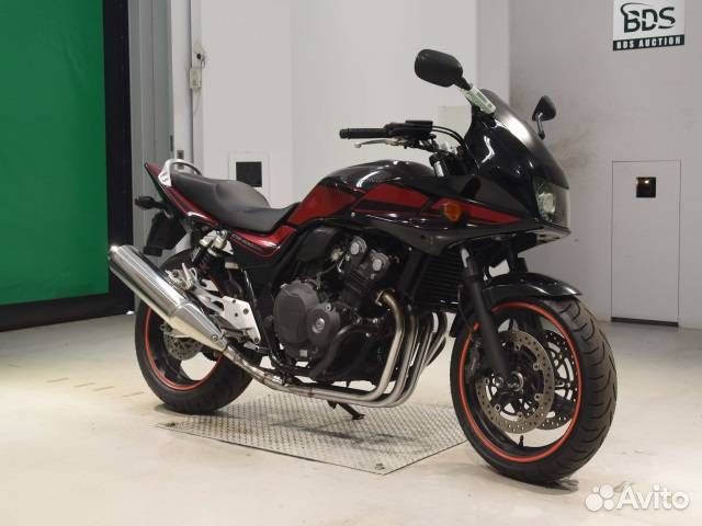 Honda CB400SFV boldor