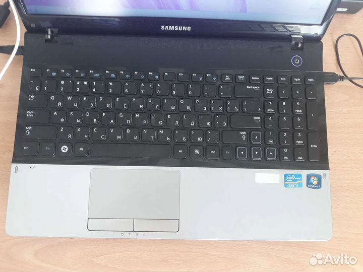 Ноутбук Samsung 300E5A-S08 15.6