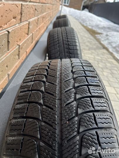 Michelin X-Ice 3 215/65 R17