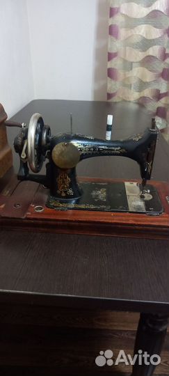 Швейная машина кайзер